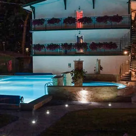 Pet Friendly In Nyaraló *